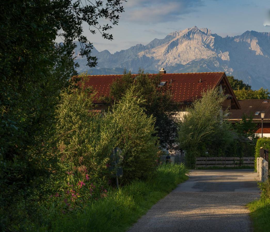 Das Bergquartier - Ferienwohnung Zugspitze Oberau  Exteriör bild
