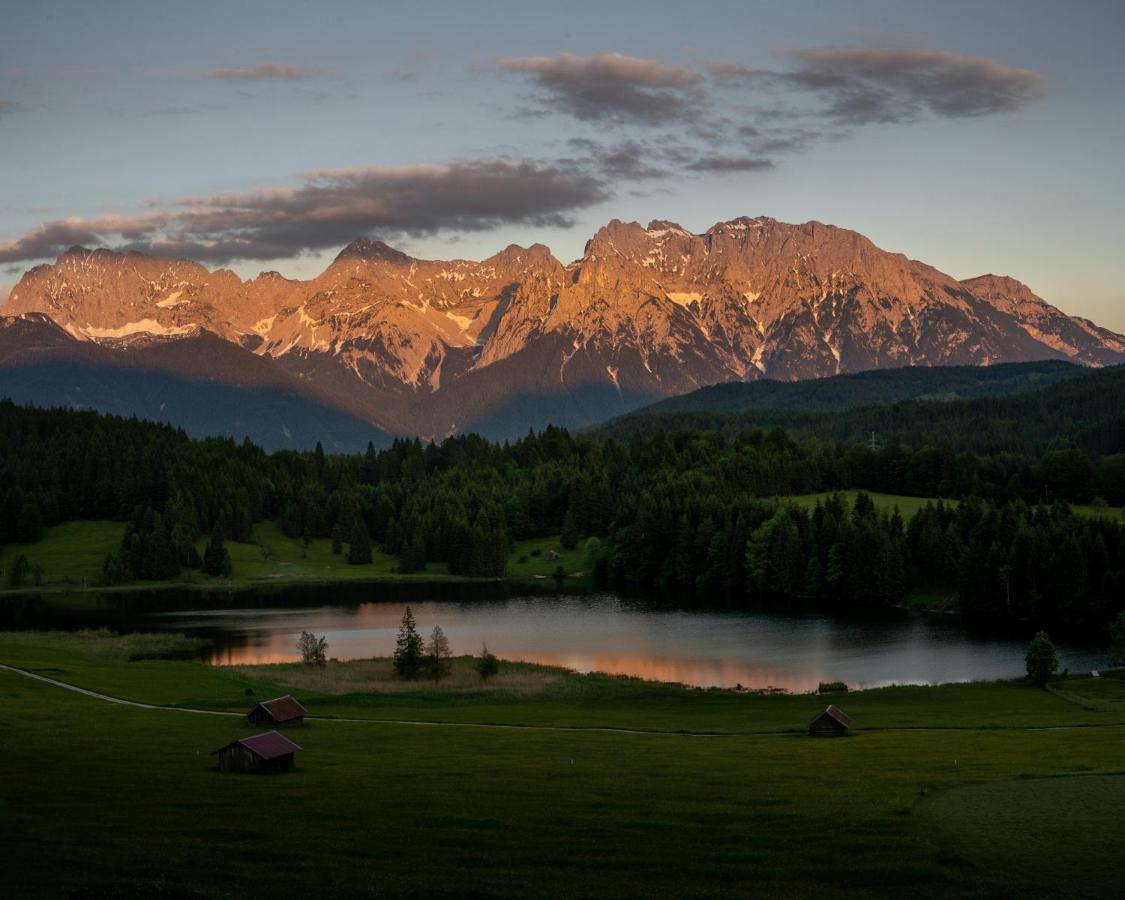 Das Bergquartier - Ferienwohnung Zugspitze Oberau  Exteriör bild